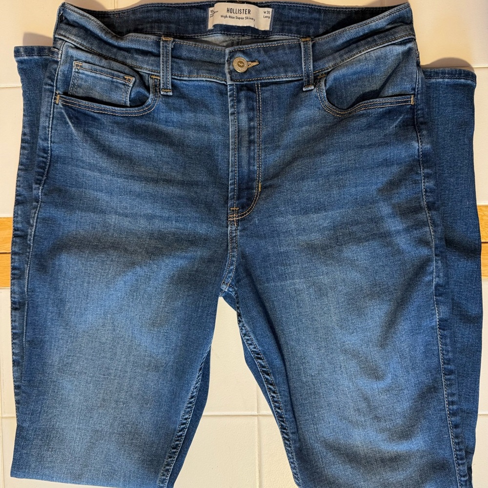Hollister High-Rise Super Skinny Jeans